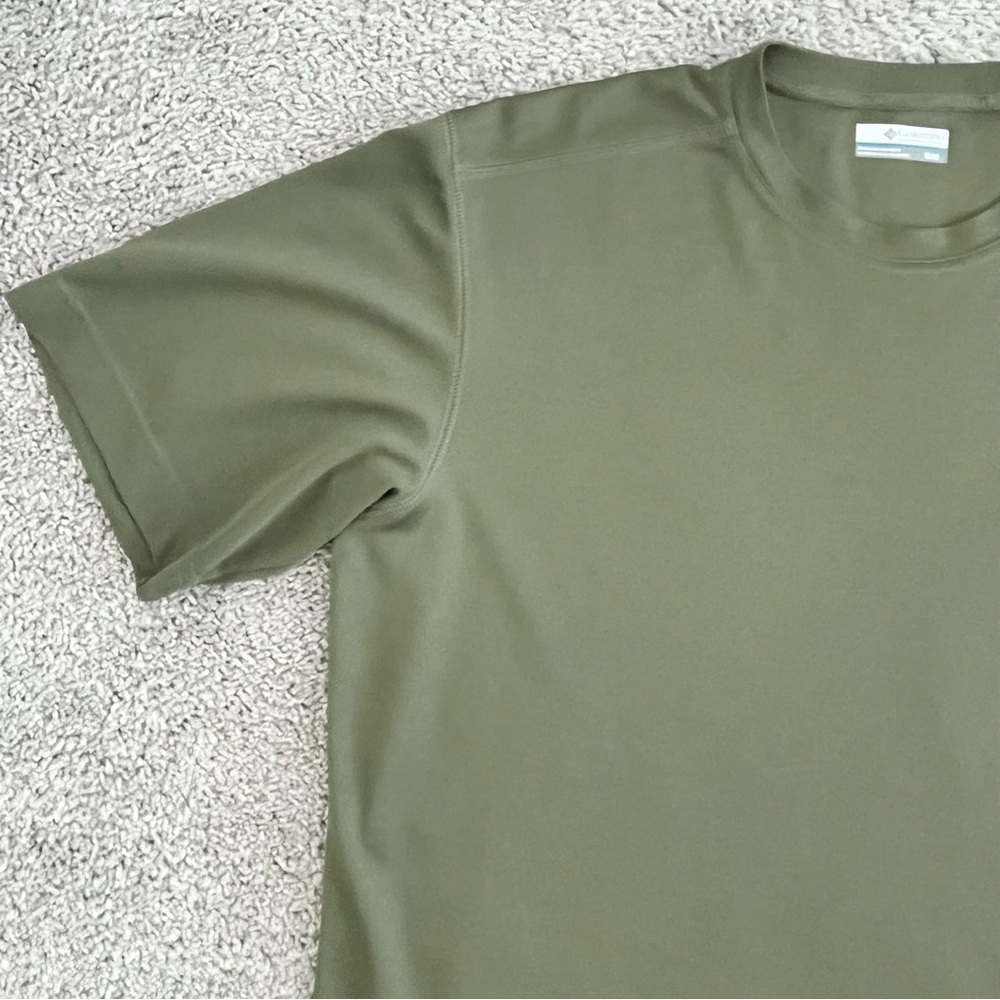 Columbia Men's Olive Green Omni-Wick Short Sleeve Tee - Picture 4 of 16